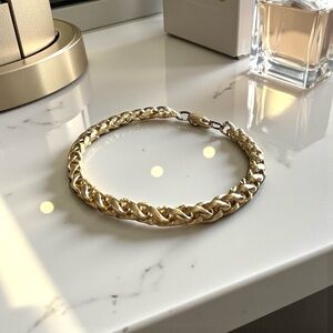 Elegant Gold Chain Bracelet
